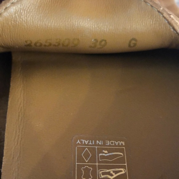 Women’s Gucci Horse bit driving moccasins - Picture 7 of 9